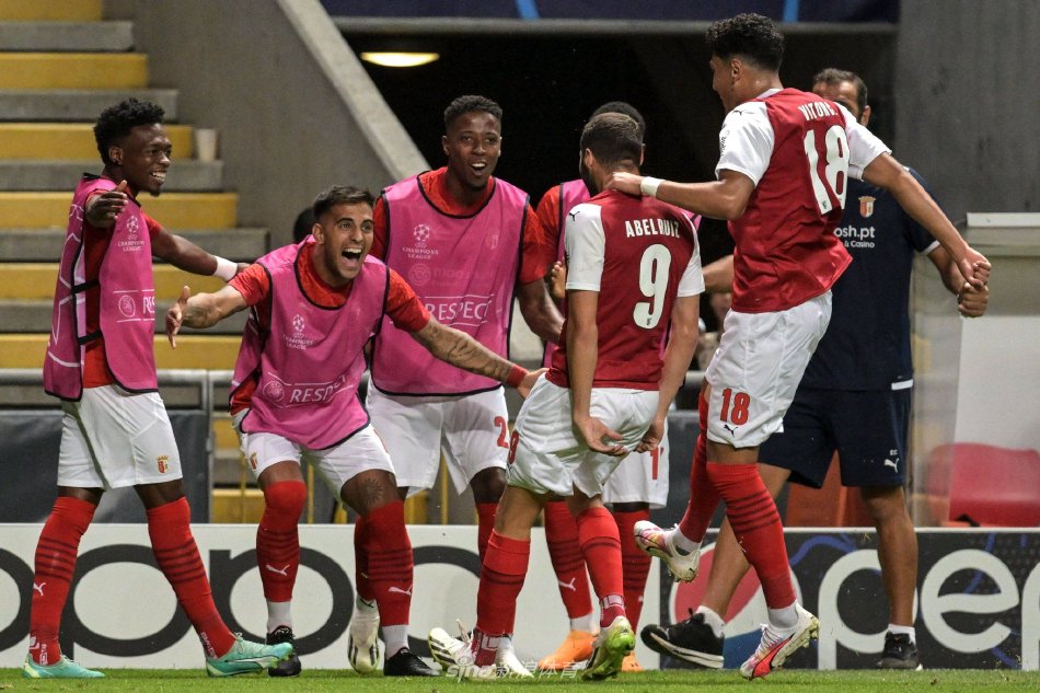 期间球队对 期间球队对