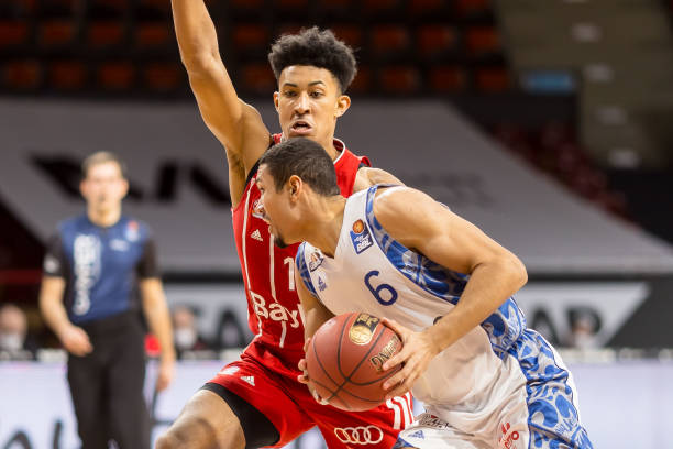 经与曼城方 经与曼城方